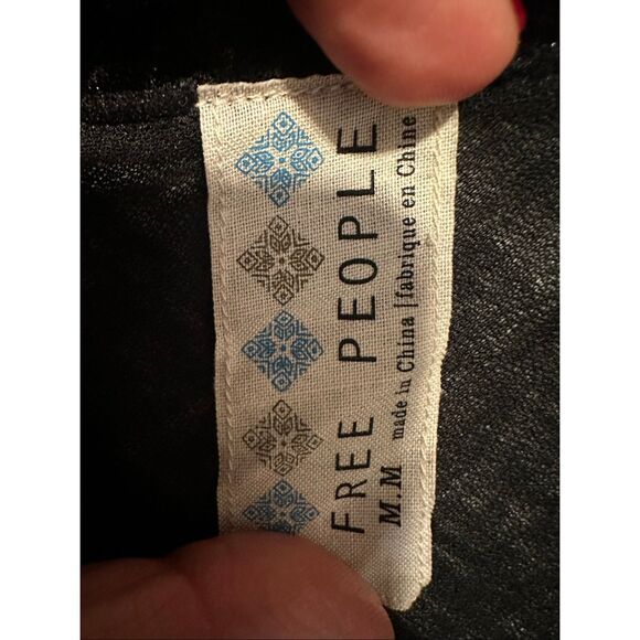 Free People Black Boho Crochet Velvet Trim Festival Crop Top Sleeveless Size M - Picture 4 of 7